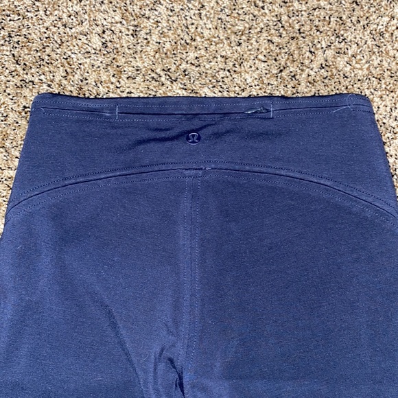 Lululemon Long, Navy Leggings - Picture 4 of 4